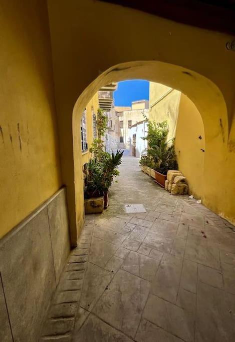 Calacasa Apartment Palermo Bagian luar foto